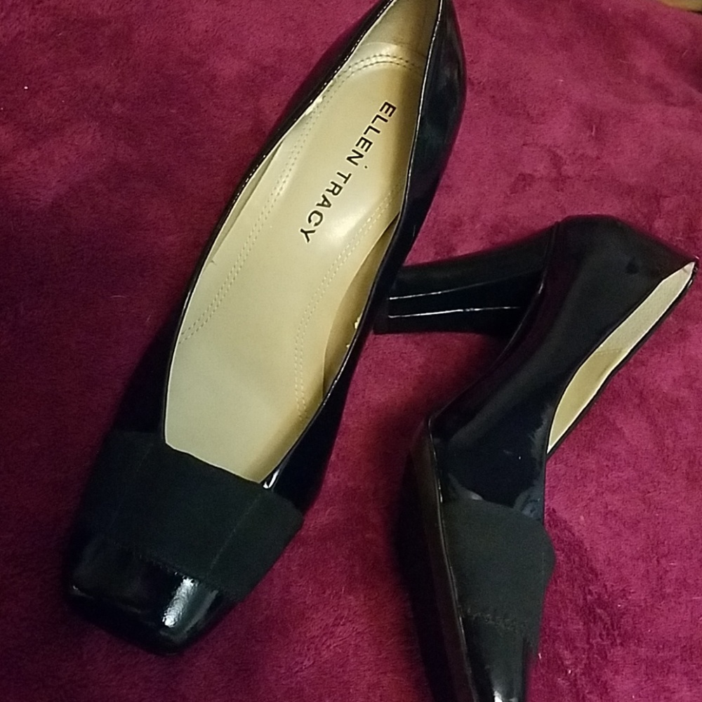 Ellen Tracy size 7 beautiful condition